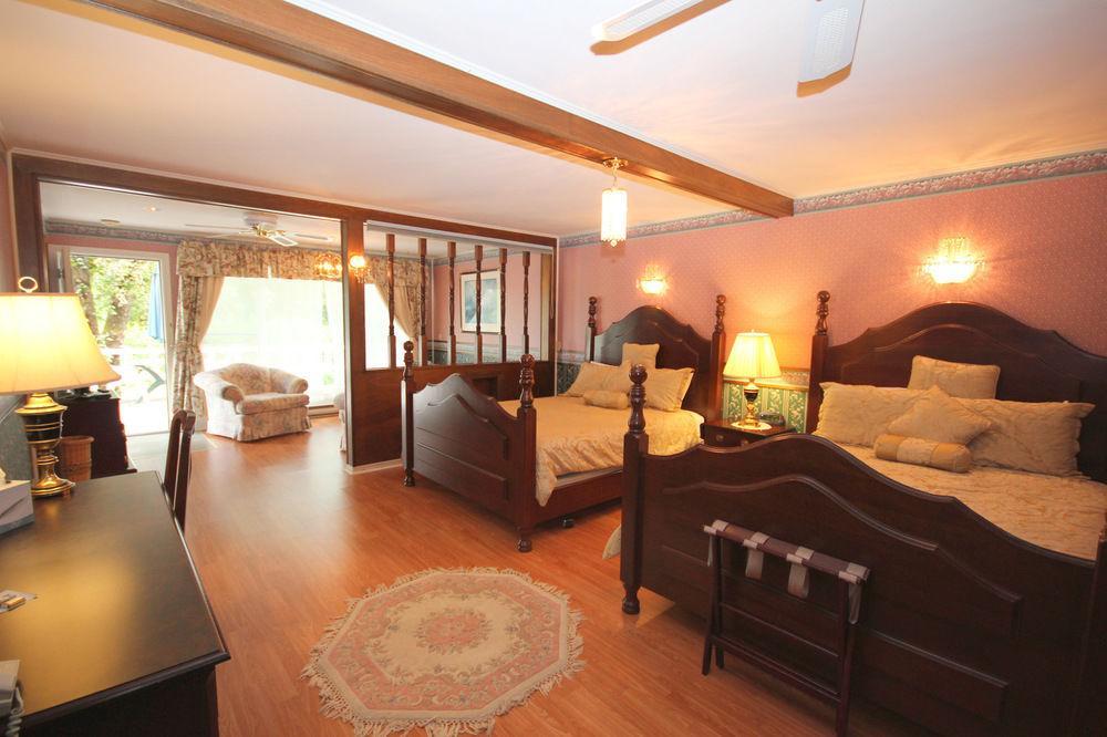 Tara Manor Inn St. Andrews By The Sea Exterior foto