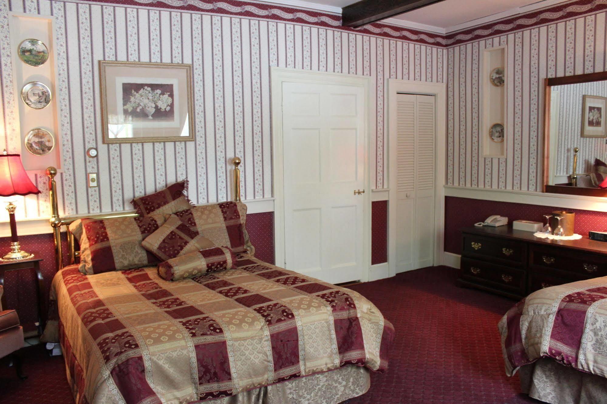 Tara Manor Inn St. Andrews By The Sea Exterior foto